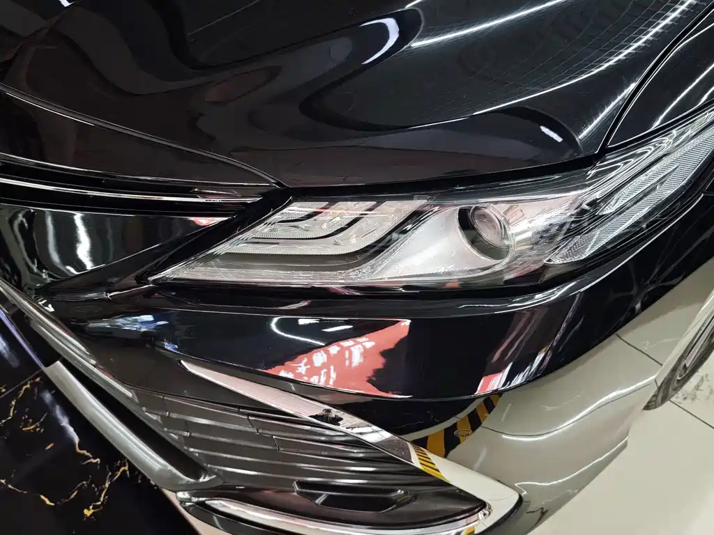 Toyota Camry — миниатюра 13
