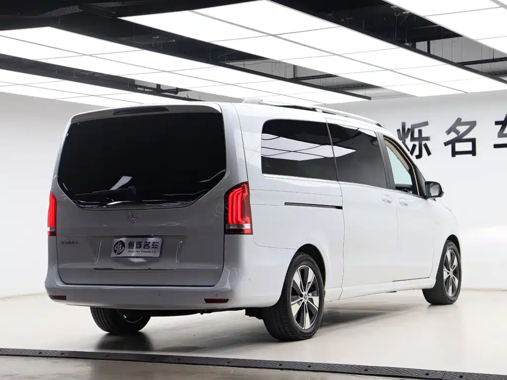 Mercedes-Benz V-Class — миниатюра 26