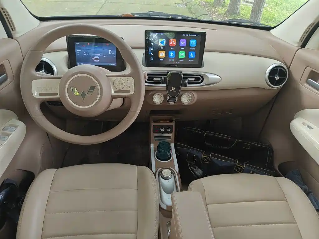 Wuling MINIEV — миниатюра 10