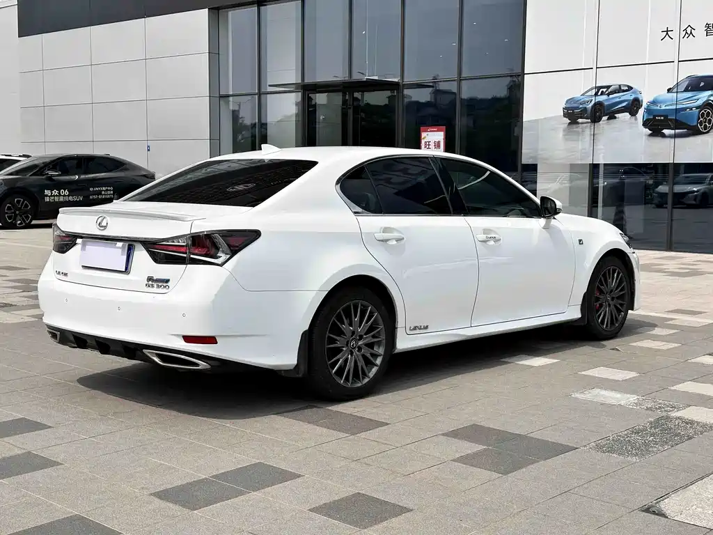 Lexus GS — миниатюра 4