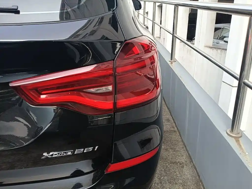BMW X3 — миниатюра 8