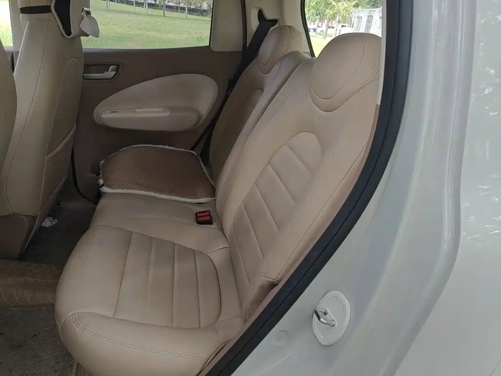 Wuling MINIEV — миниатюра 18