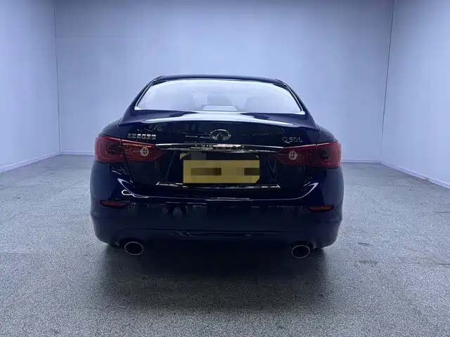 INFINITI Q50L