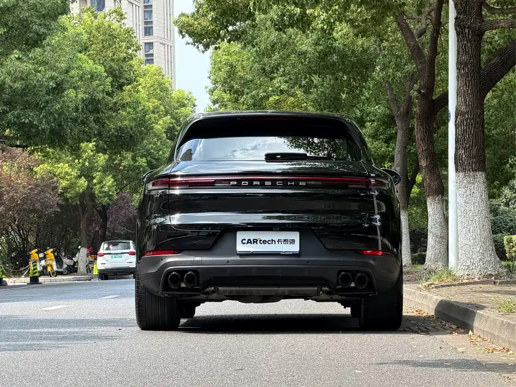 Porsche Cayenne — миниатюра 4