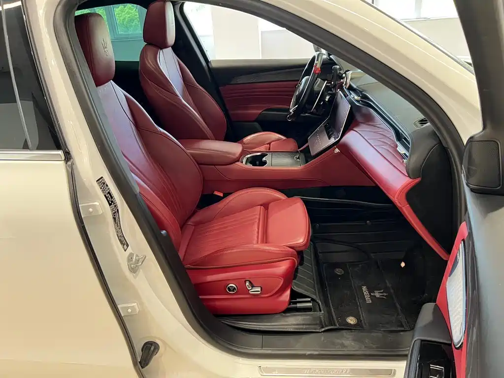 Maserati Grecale — миниатюра 10