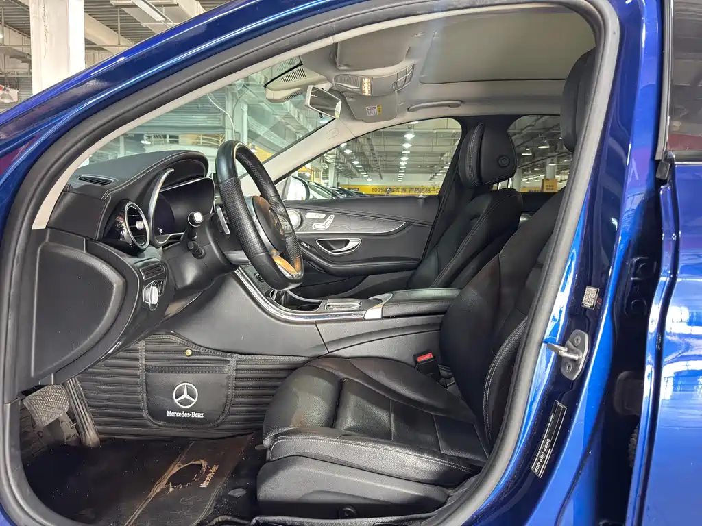 Mercedes-Benz C-Class — миниатюра 7