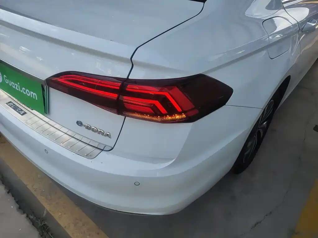 Volkswagen Bora EV — миниатюра 8