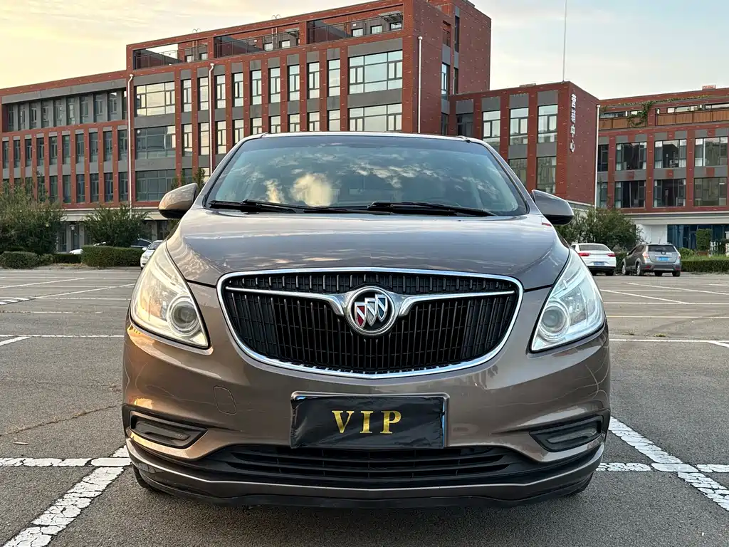 Buick GL8 — миниатюра 2