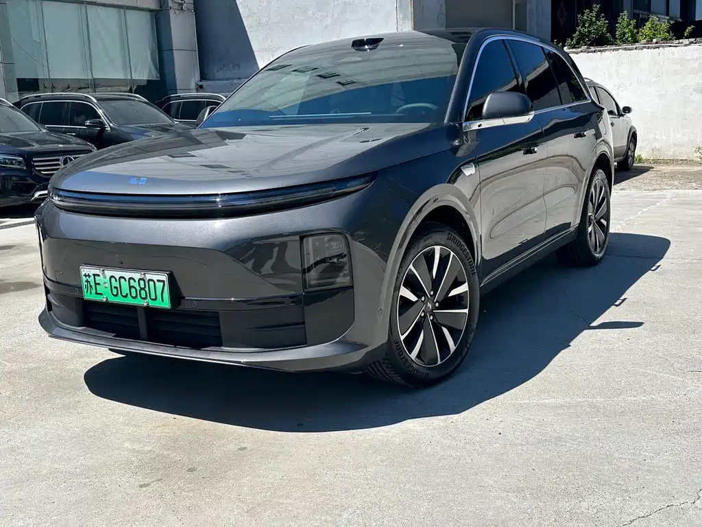 Li Auto Li L6 2025