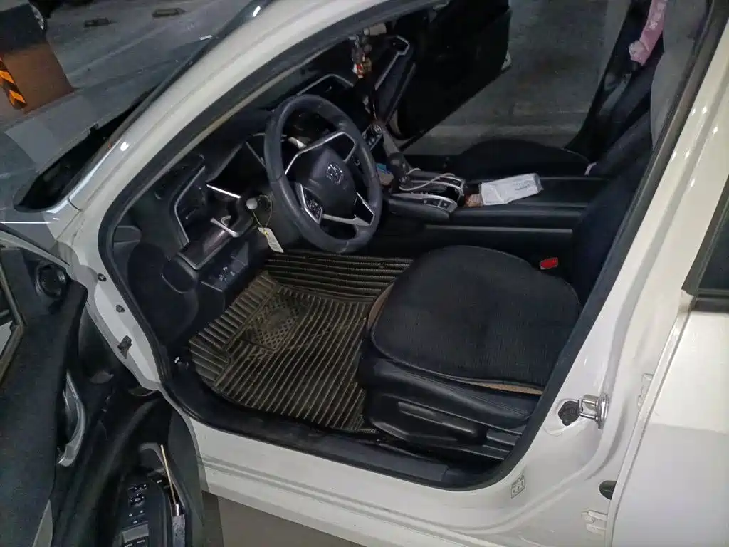 Honda Civic — миниатюра 11