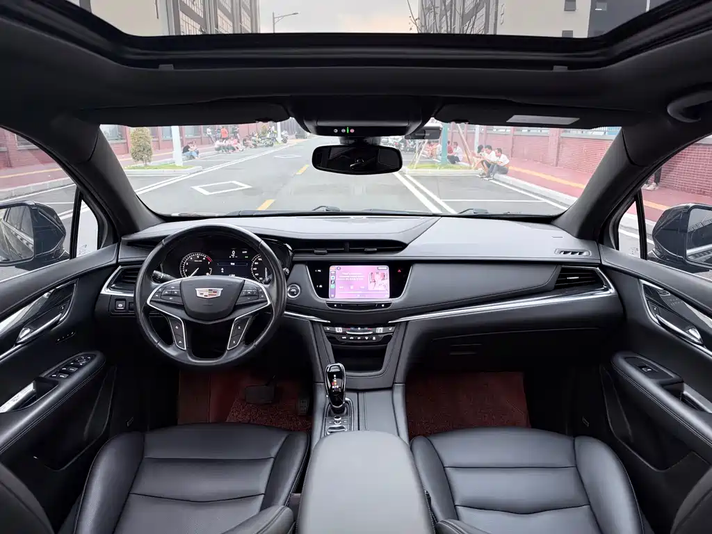 Cadillac XT5 — миниатюра 8