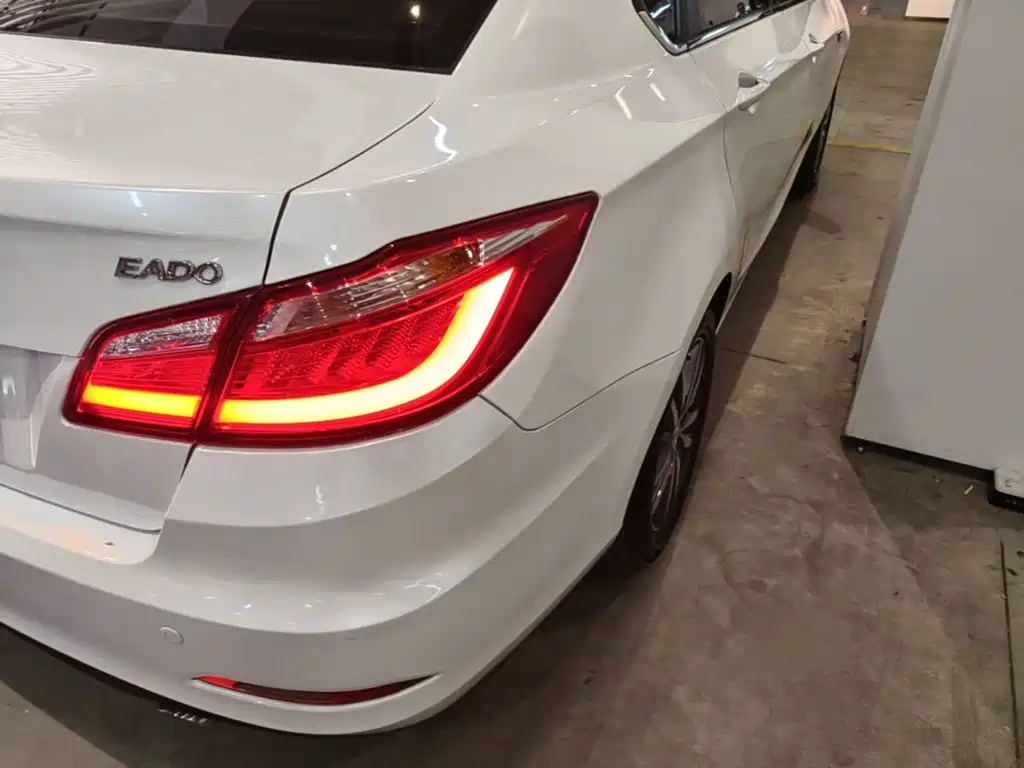 Changan Eado — миниатюра 8