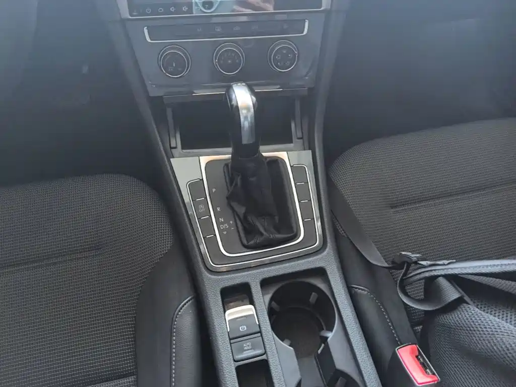 Volkswagen Golf — миниатюра 14