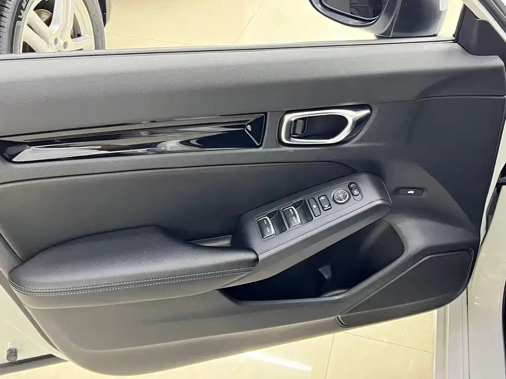 Honda Civic — миниатюра 18