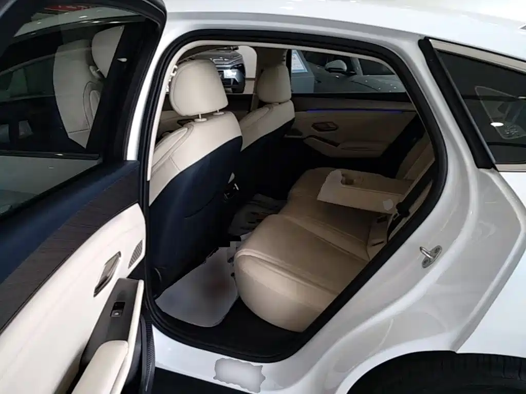 BYD Qin L — миниатюра 17