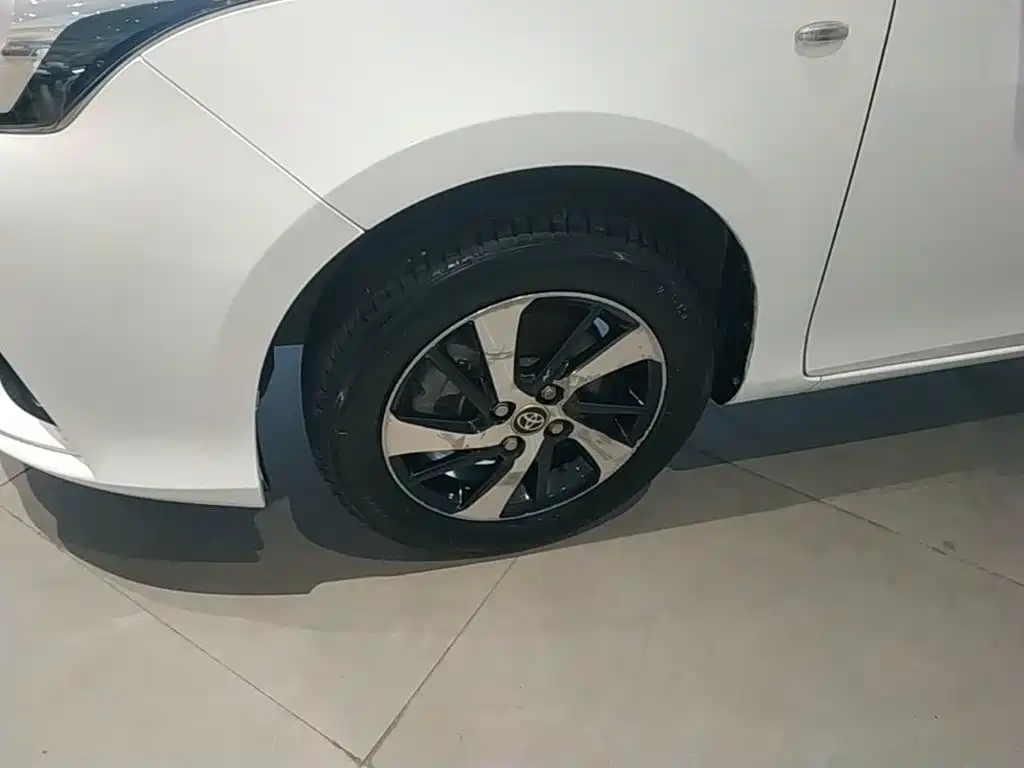 Toyota Yaris L — миниатюра 23