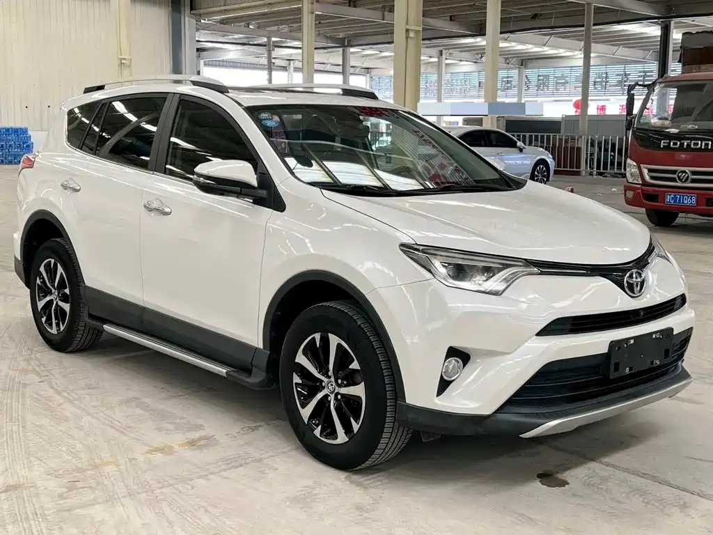 Toyota RAV4 — миниатюра 3
