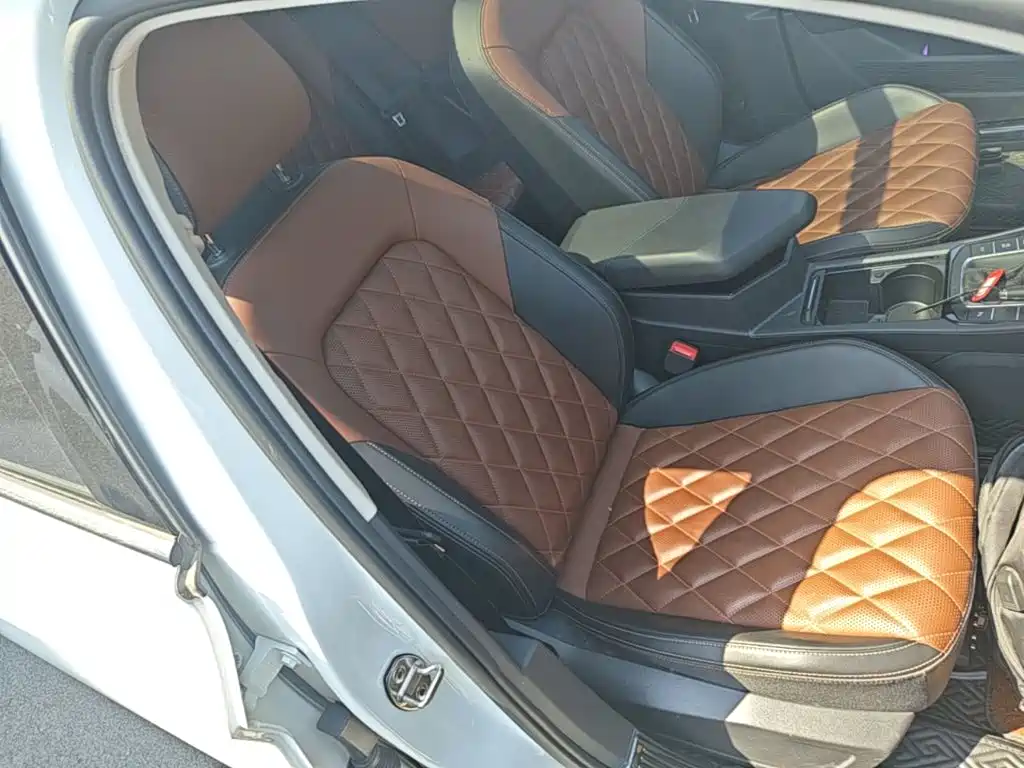 Volkswagen Sagitar — миниатюра 25