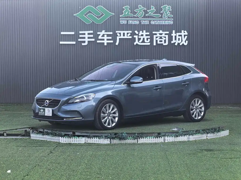 Volvo V40 2013