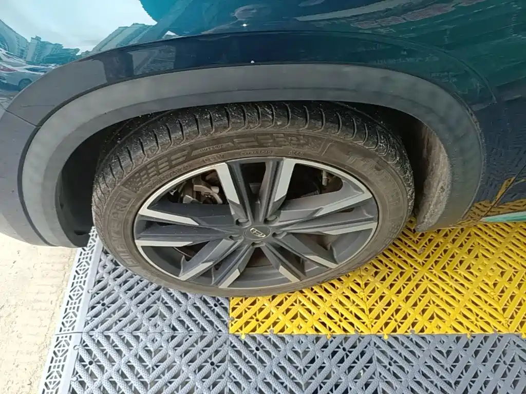 Geely Xingyue L — миниатюра 23