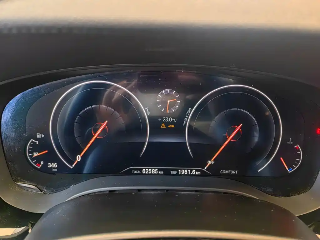 BMW 5 Series — миниатюра 11