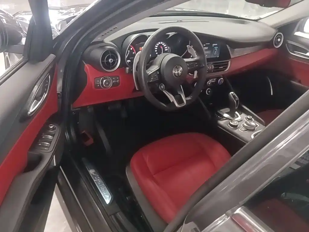 Alfa Romeo Giulia — миниатюра 16