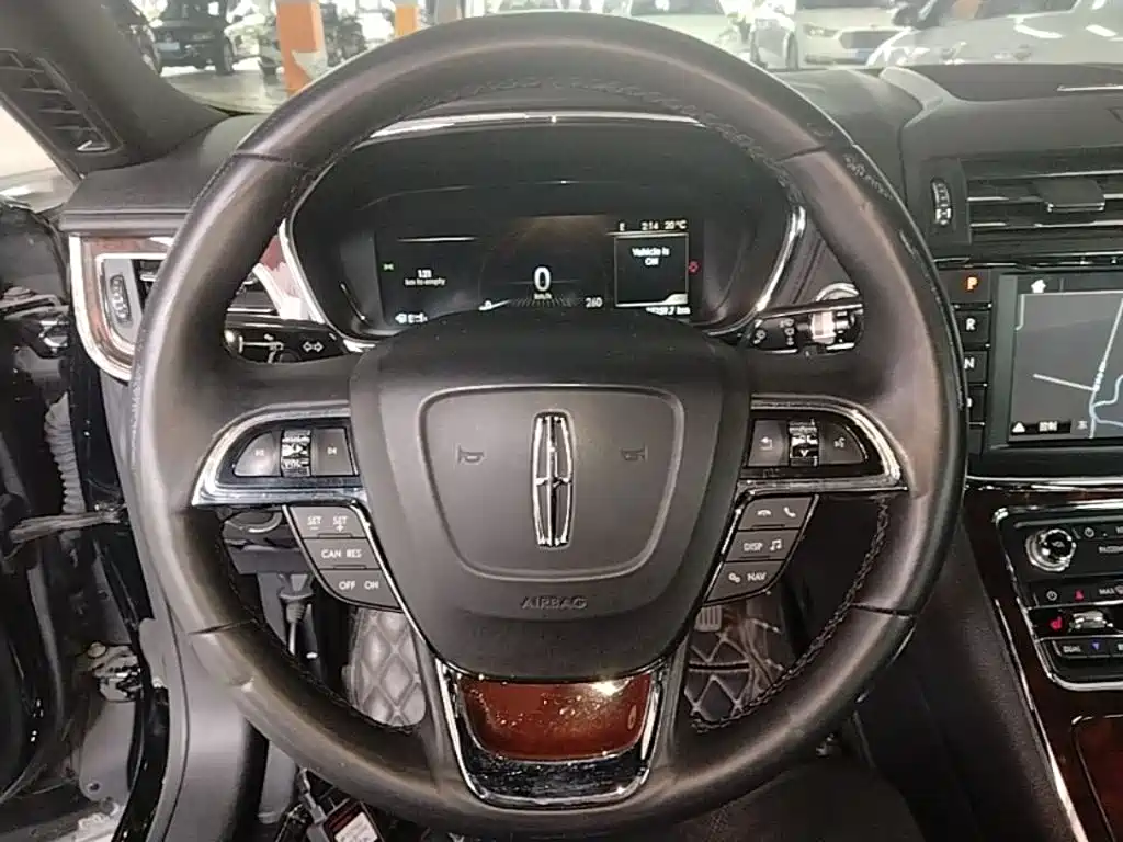 Lincoln Continental — миниатюра 11