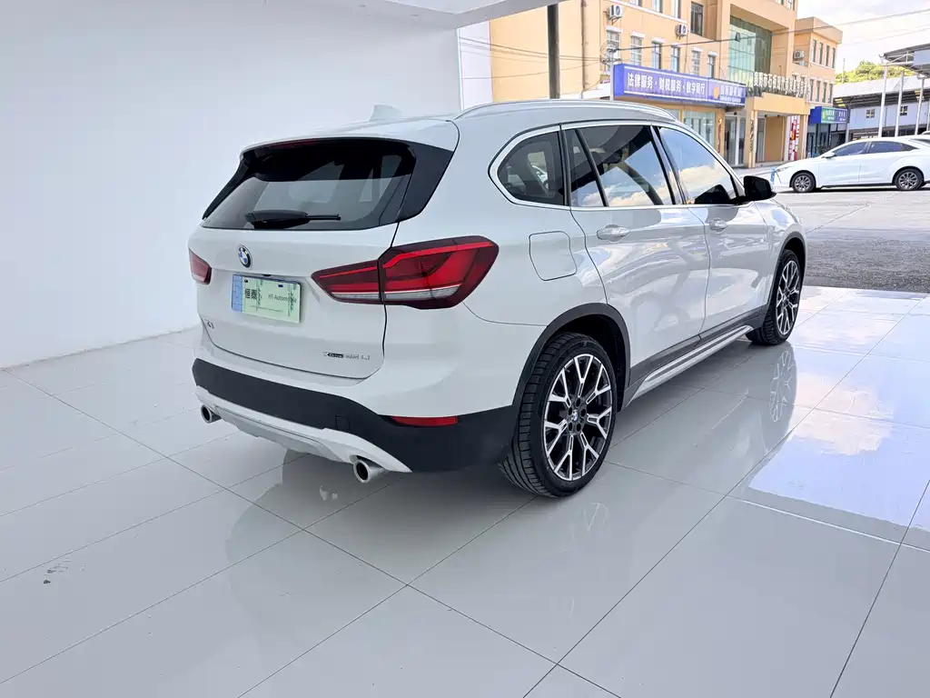 BMW X1 — миниатюра 9