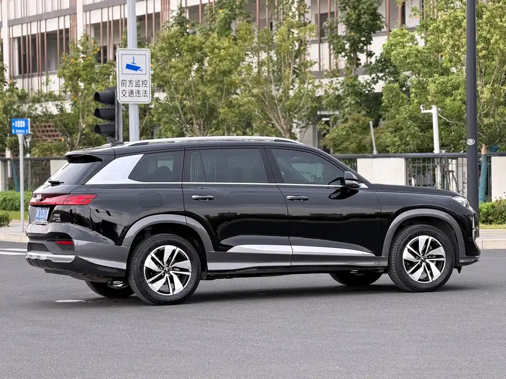 Audi Q6 — миниатюра 8