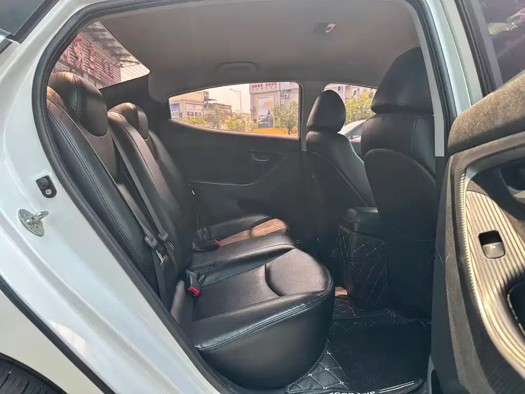 Hyundai Elantra Langdong — миниатюра 14