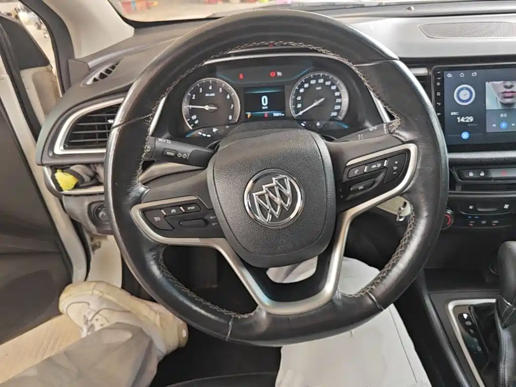 Buick Excelle — миниатюра 7