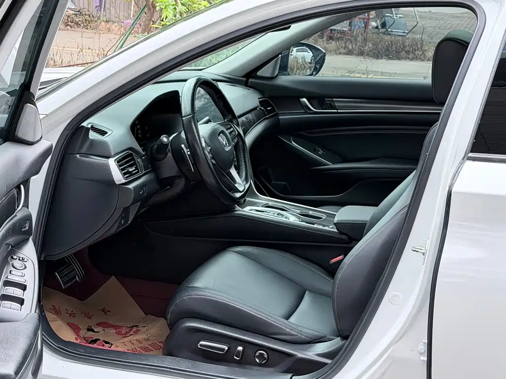 Honda Accord — миниатюра 7