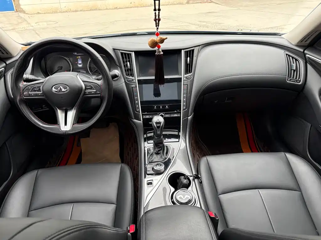 INFINITI Q50L