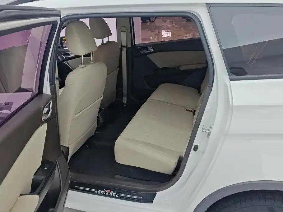 Baojun 310W — миниатюра 11
