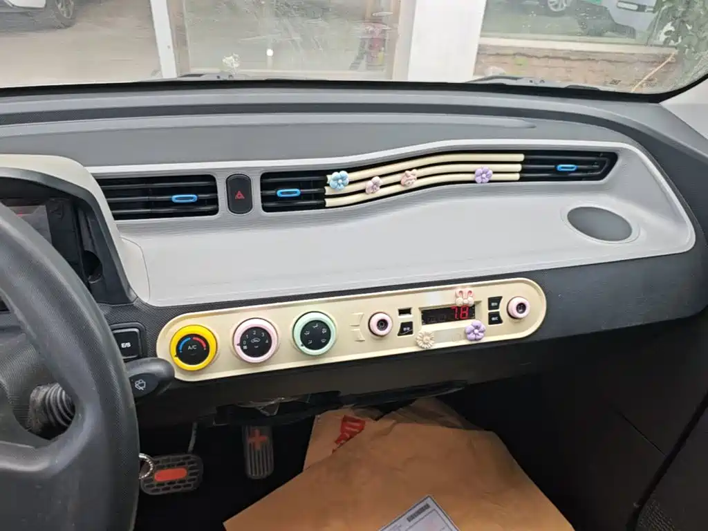 Wuling MINIEV — миниатюра 13