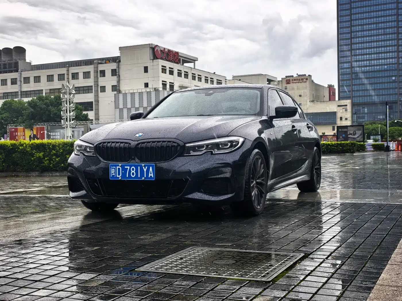 宝马3系 2022款 325Li M运动曜夜套装 2022