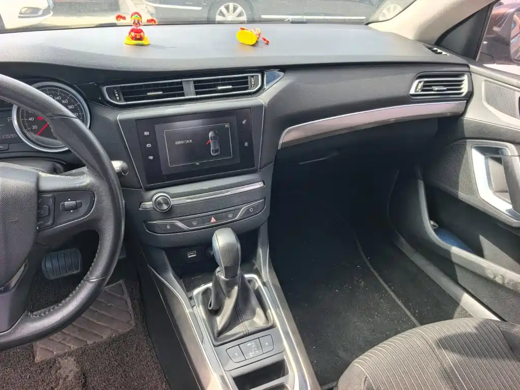 Peugeot 408 — миниатюра 12
