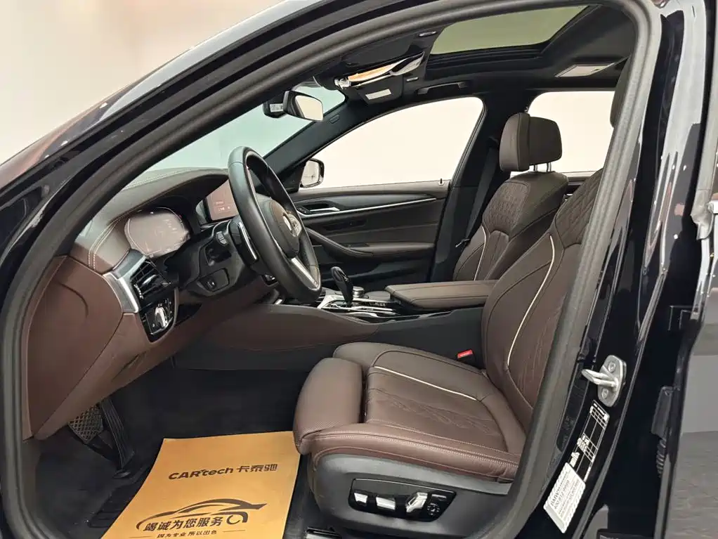BMW 5 Series — миниатюра 8