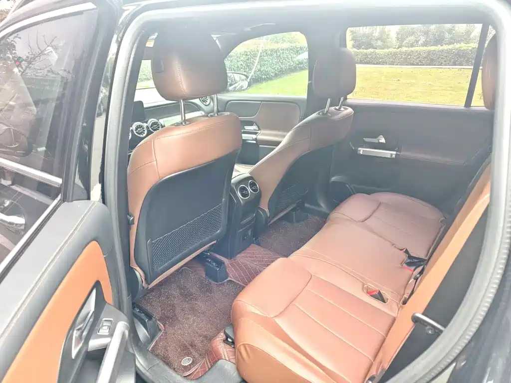 Mercedes-Benz GLB — миниатюра 6
