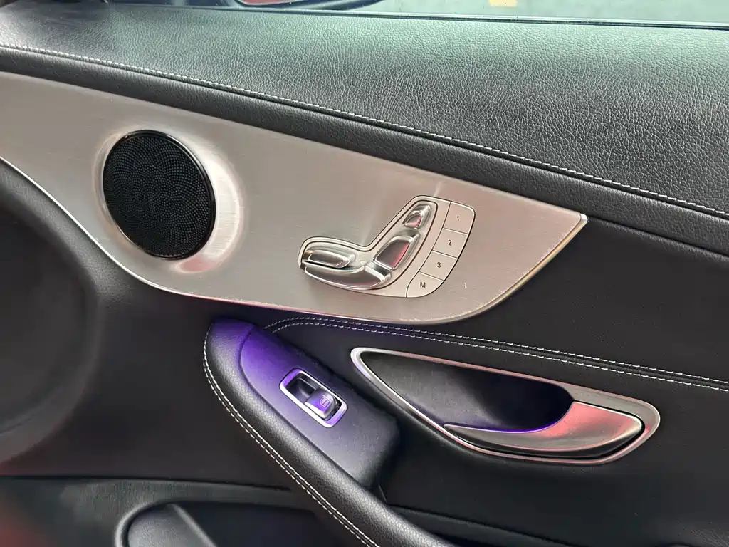 Mercedes-Benz C-Class (Import) — миниатюра 11