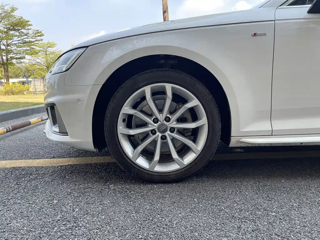 Audi A4L — миниатюра 8