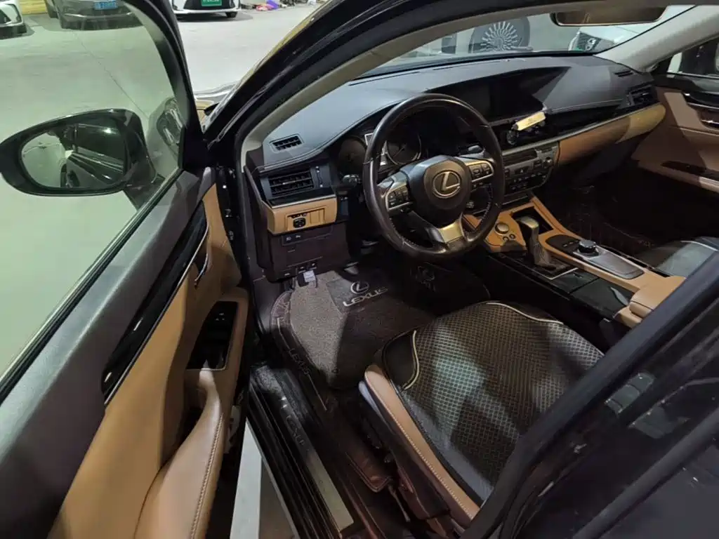 Lexus ES — миниатюра 18