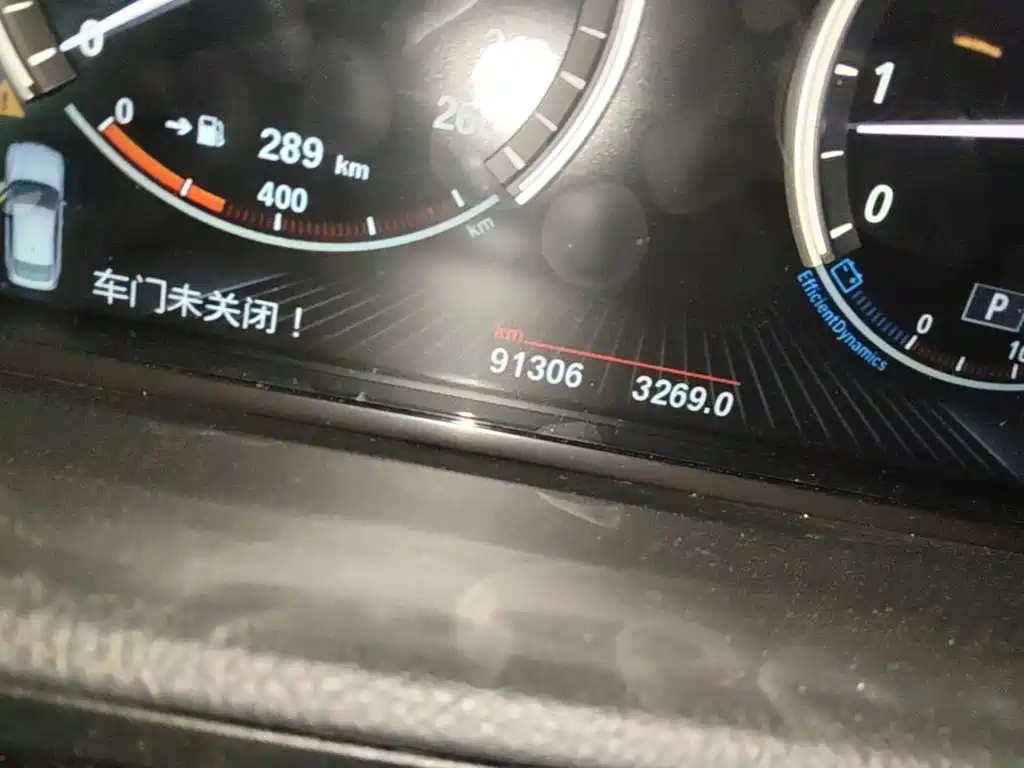 BMW 5 Series GT — миниатюра 17