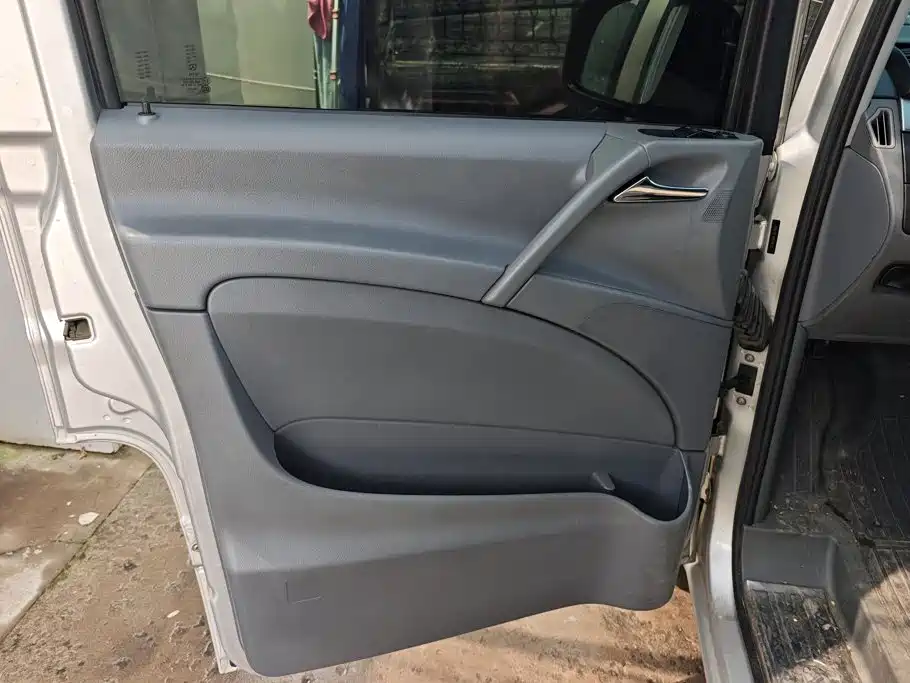 Mercedes-Benz Vito — миниатюра 7