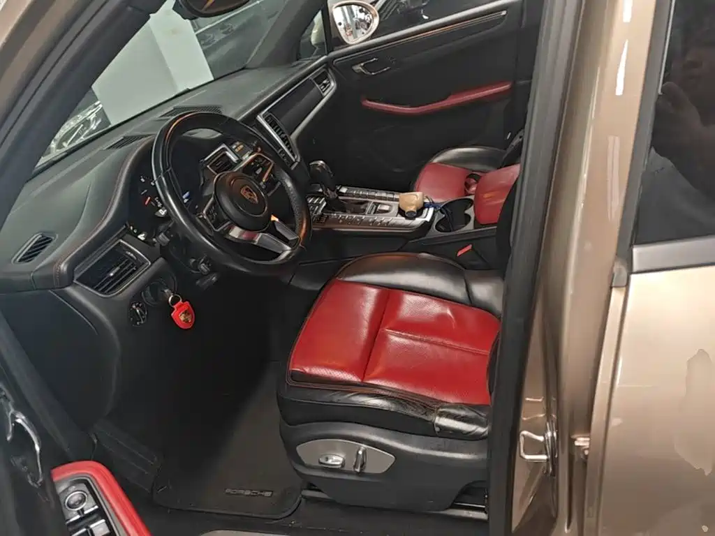 Porsche Macan — миниатюра 15