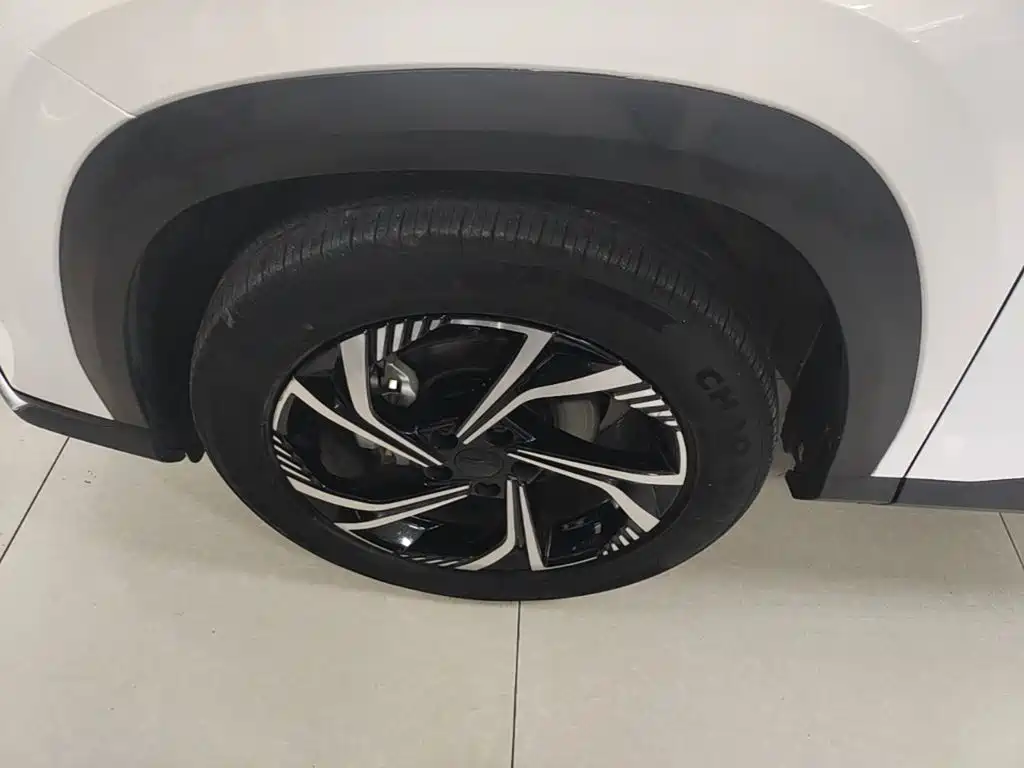 Geely Boyue — миниатюра 23