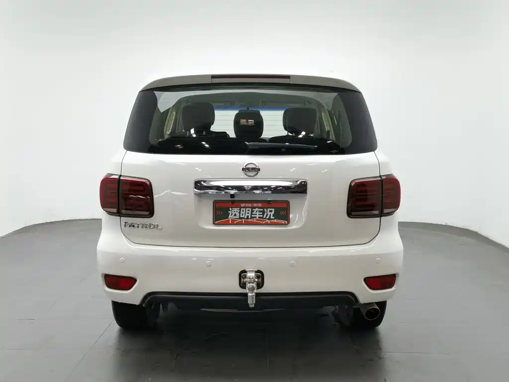 Nissan Patrol — миниатюра 4