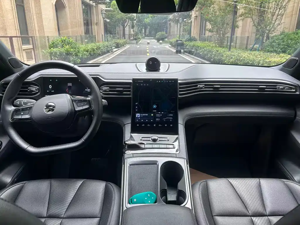 NIO ES8 — миниатюра 5