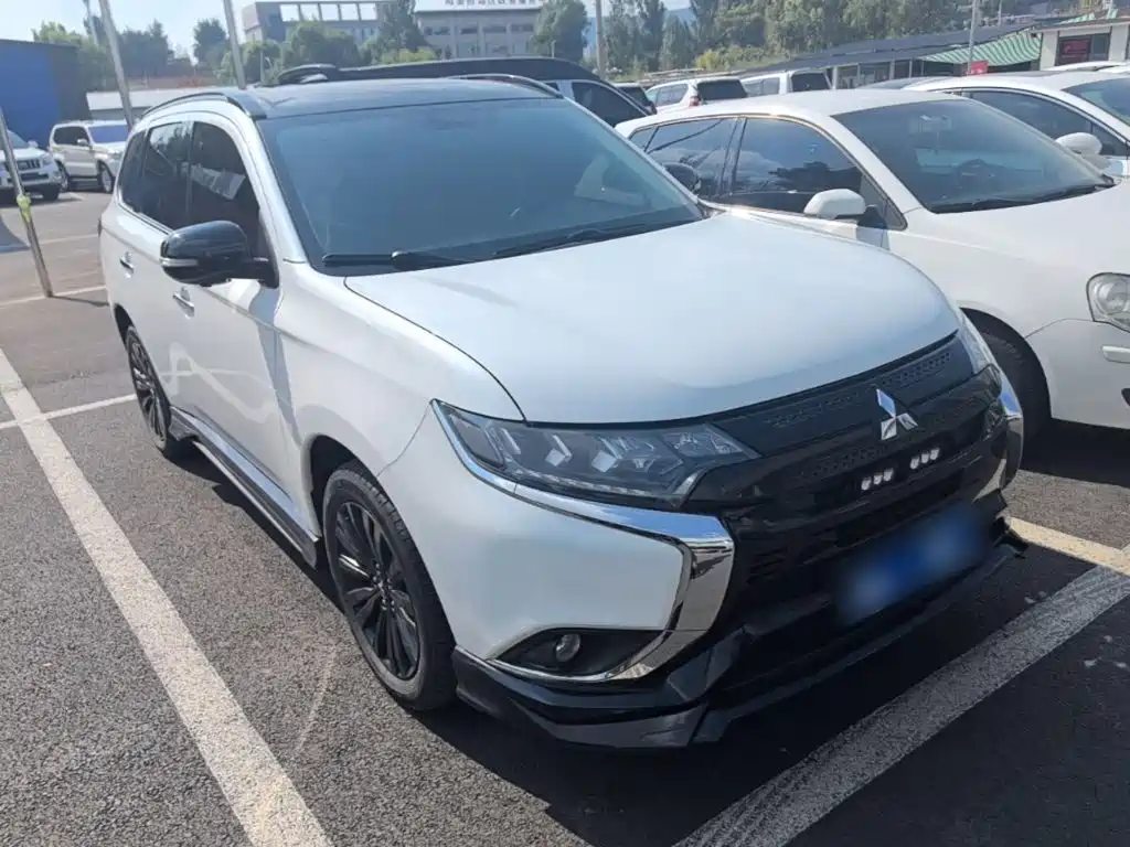 Mitsubishi Outlander — миниатюра 4