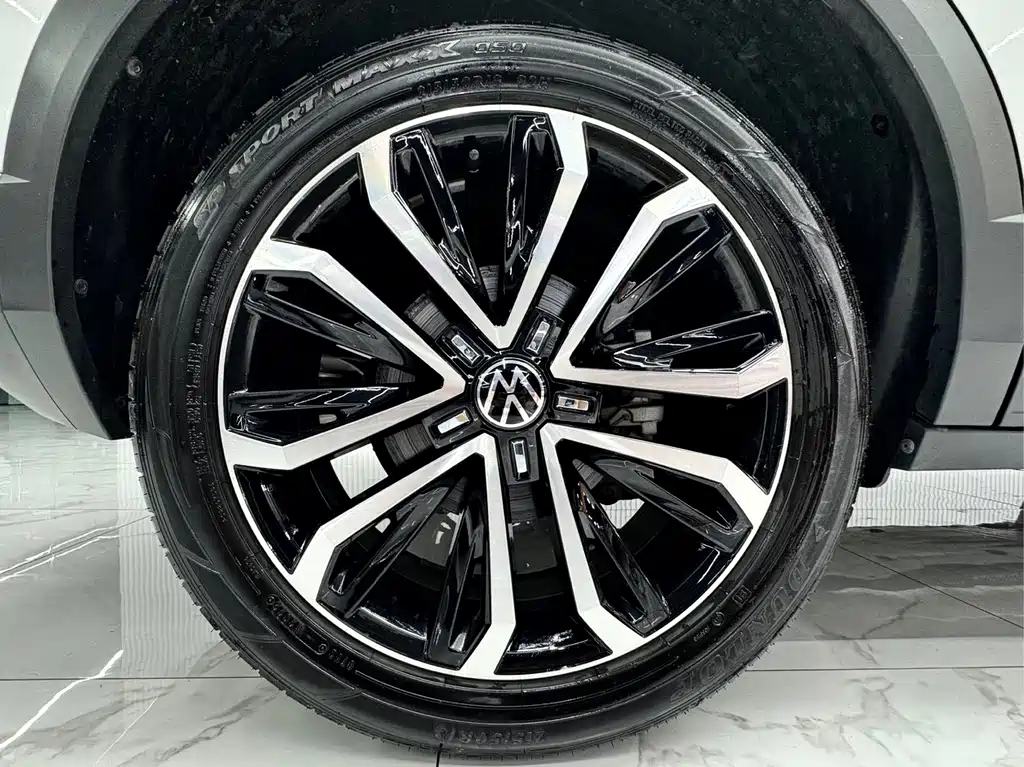 Volkswagen T-Roc — миниатюра 20